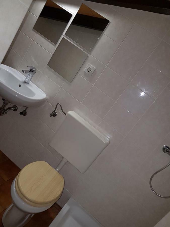 Apartment Slavi Vipava Ngoại thất bức ảnh